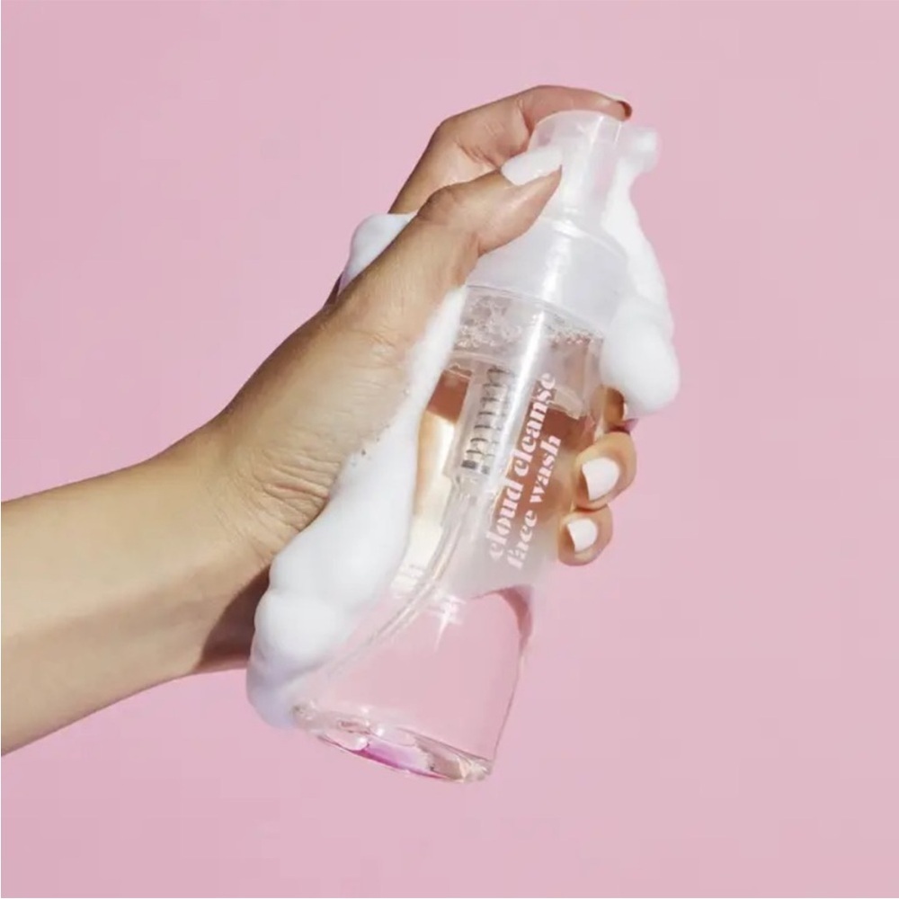 Cloud Cleanse Foaming Face Wash Gentle Clear Facial Cleanser